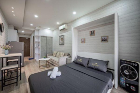 Millennium Apartment with Balcony D4